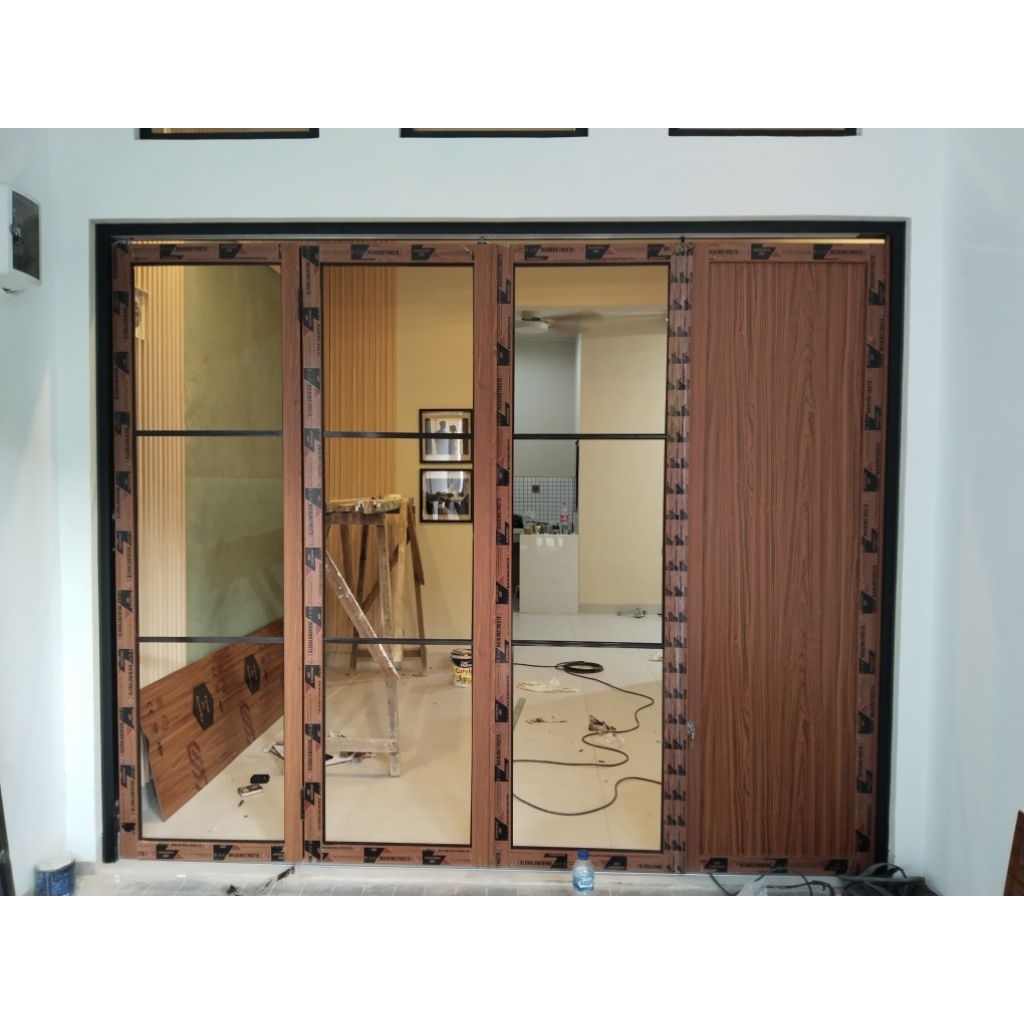 Pintu Lipat Alumunium Urat Kayu Daun Acp Urat Kayu