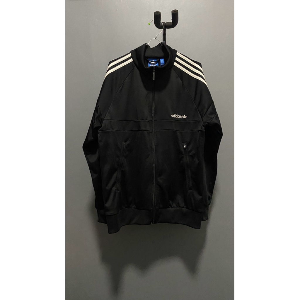 tracktop adidas hitam half stripe putih