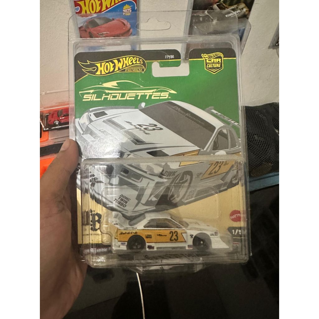 Hotwheels Silhouette Nissan Skyline R34 LBWK (FREE PROTECTOR)