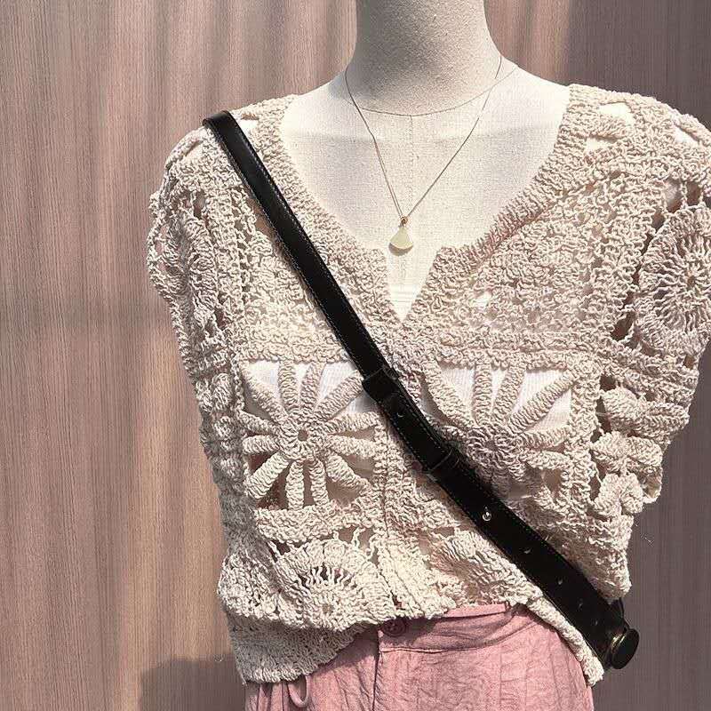 Rompi Rajut Crochet Motif Kotak Bunga Vintage Putih