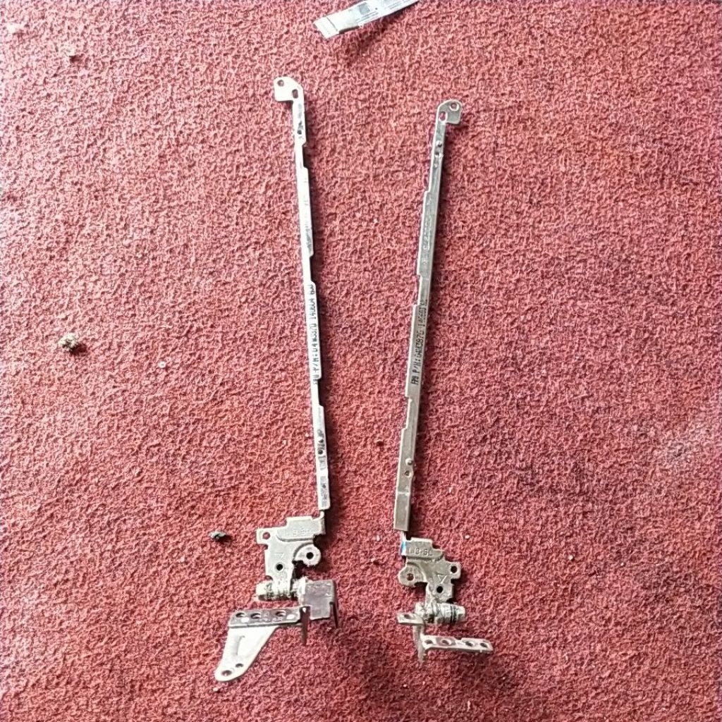 Engsel Lenovo thinkpad X131E