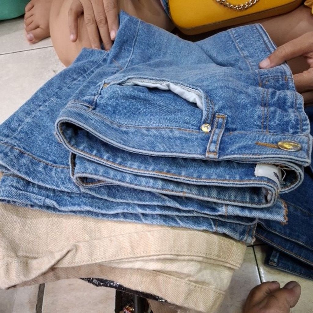 Pakaian sisa export branded