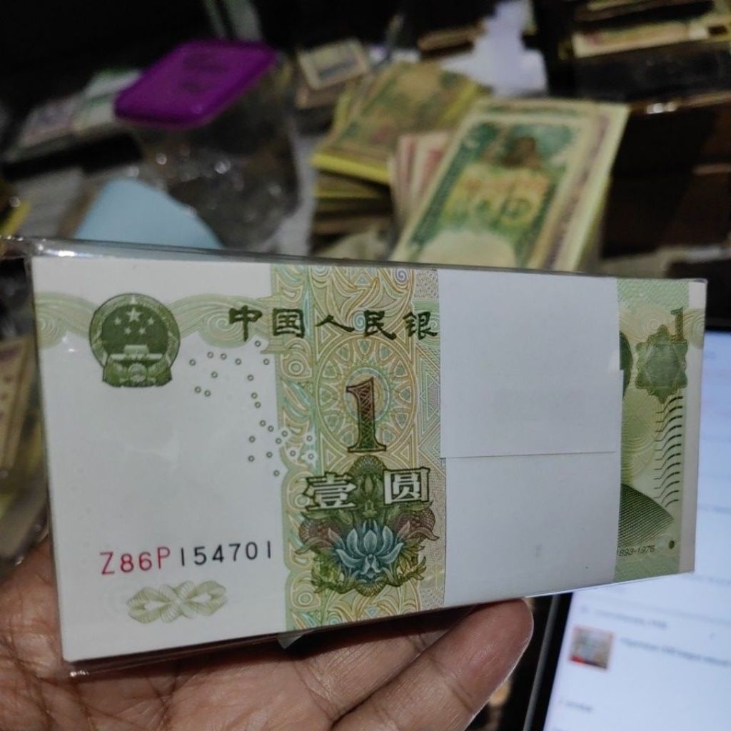 1 yuan cina tahun 1999 gepok 100 lembar