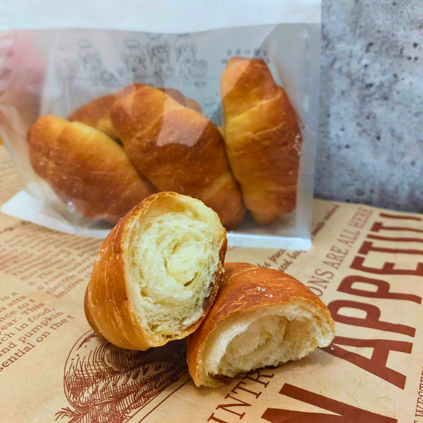 

Korean Salt Bread (Pack Isi 6) - Plain, Garlic, Cheese (Lebih Hemat)