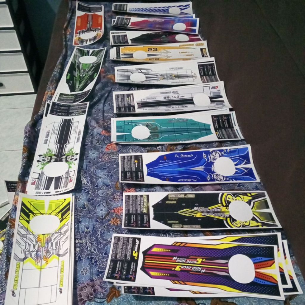 

stiker sticker livery belum dicutting untuk miniatur bis bus rkc
