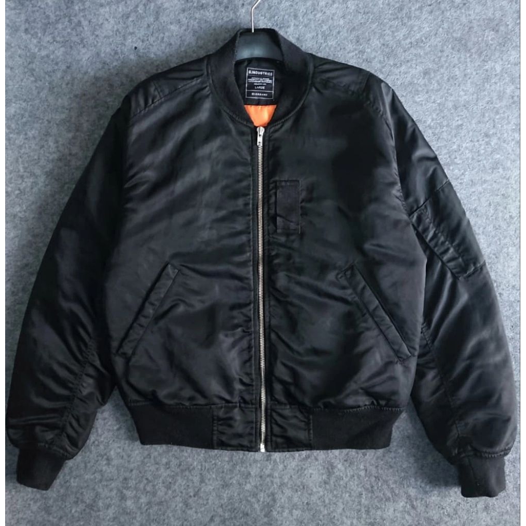 Jaket Bomber Original Giordano Hitam