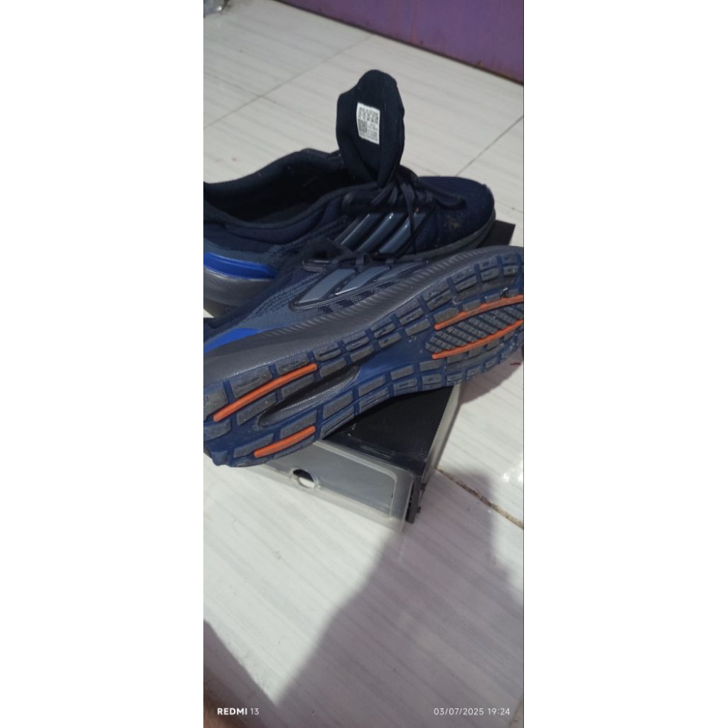 sepatu second size 45