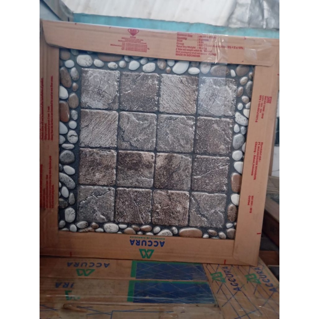 keramik teras 40x40cm motif batu alam matt brand mulia Accura