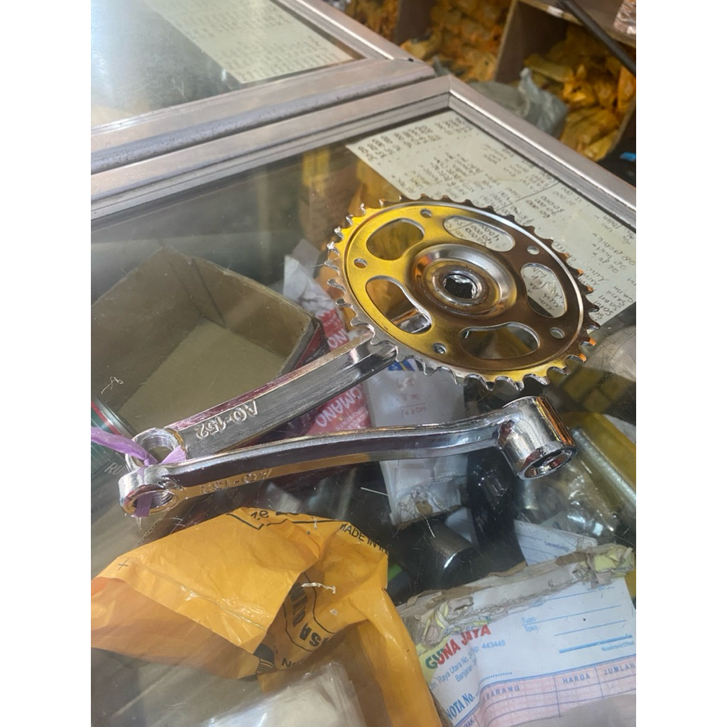 Gir Depan Sepeda 32 T Kotak