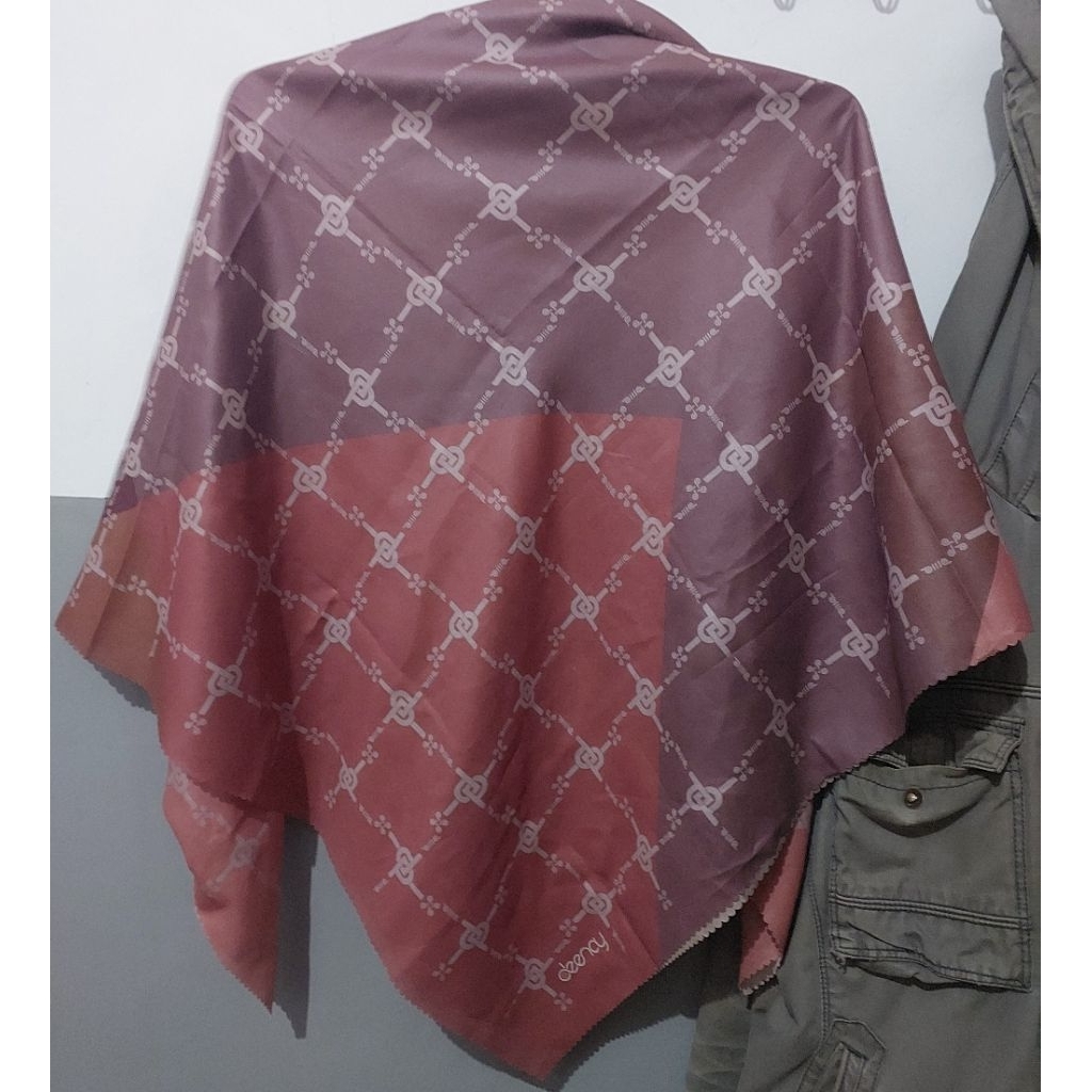 SALE.. ..Preloved pl Deenay Sevim Scarves Original .. Deenay Signature X Turki Original ,,Mulus