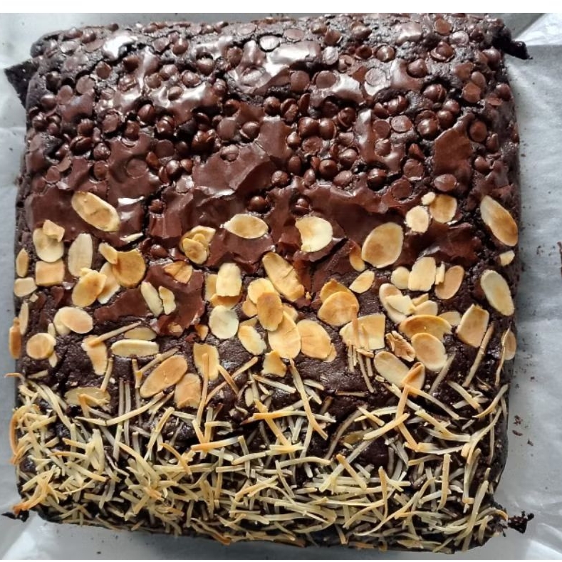 

Fudgy Brownies Mix Toping 3 ukuran 20x20cm