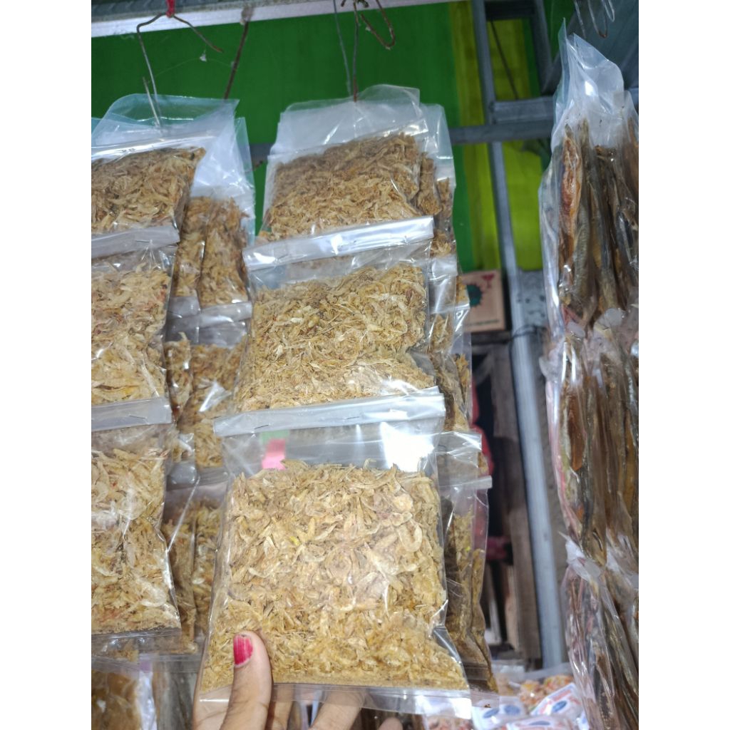 

IKAN ASIN KHAS ASMORO QONDI TUBAN 10.000 dapat 3 pcs