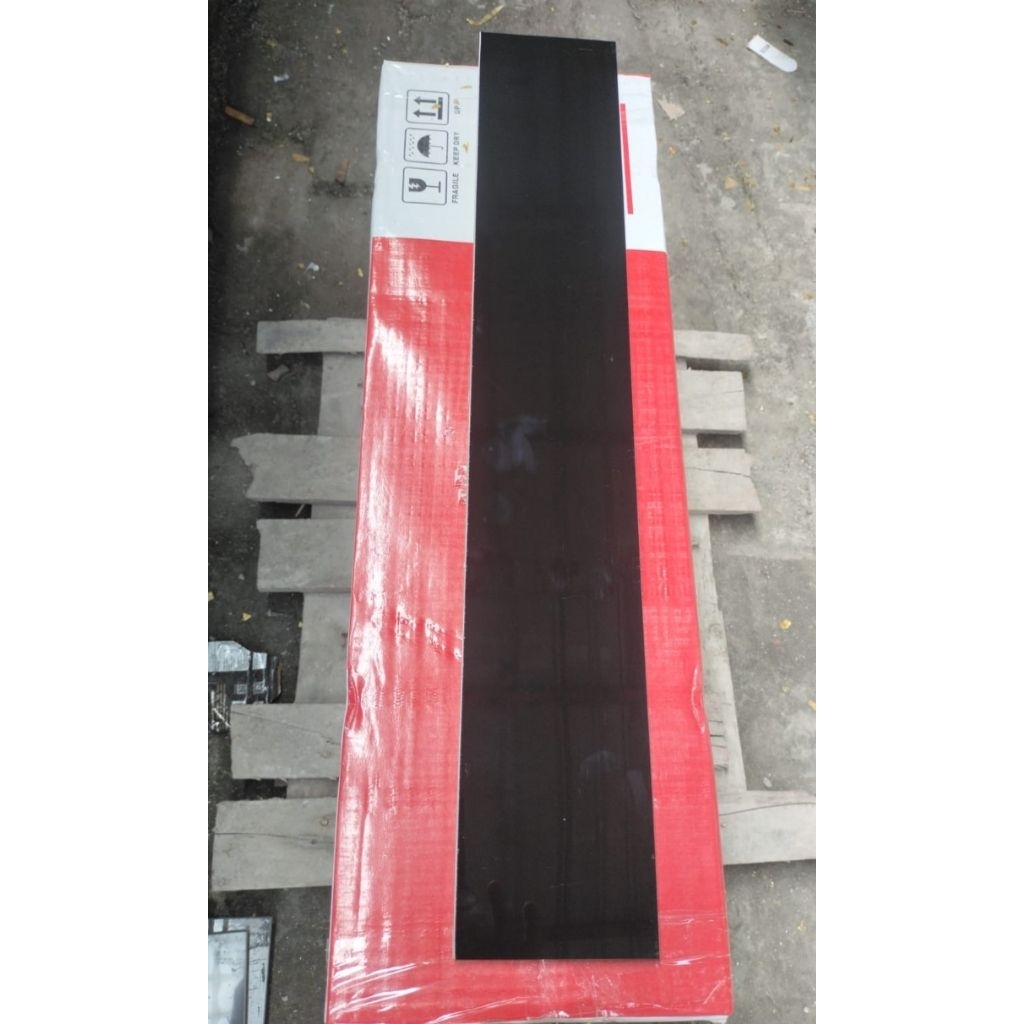 Plin Granit Hitam Polos 10x60 Glosy