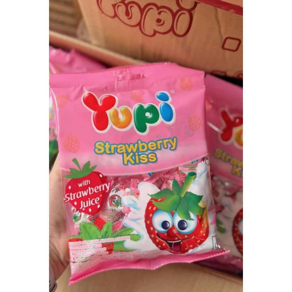 

Permen Yupi Strawberry 120 gram