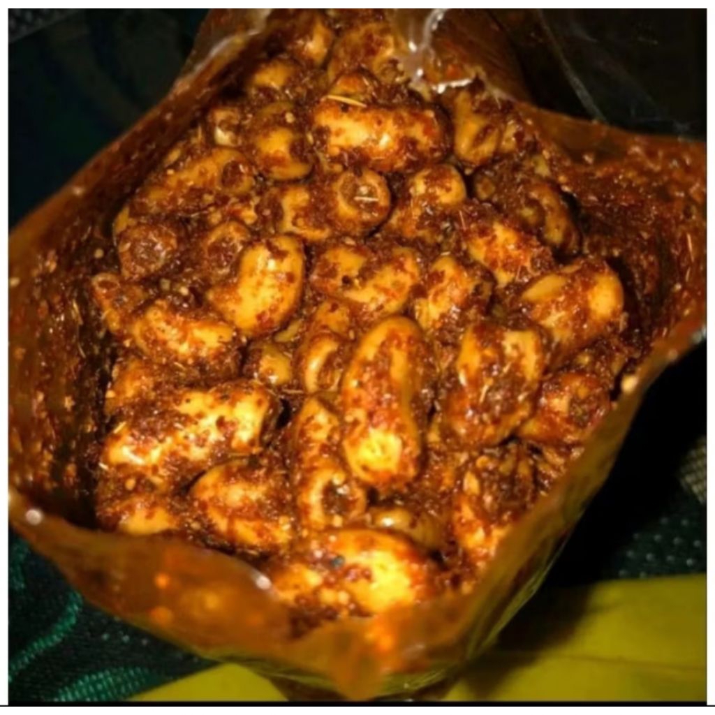 

MAKARONI BANTAT PEDAS GURIH DAUN JERUK KEMASAN KILOAN