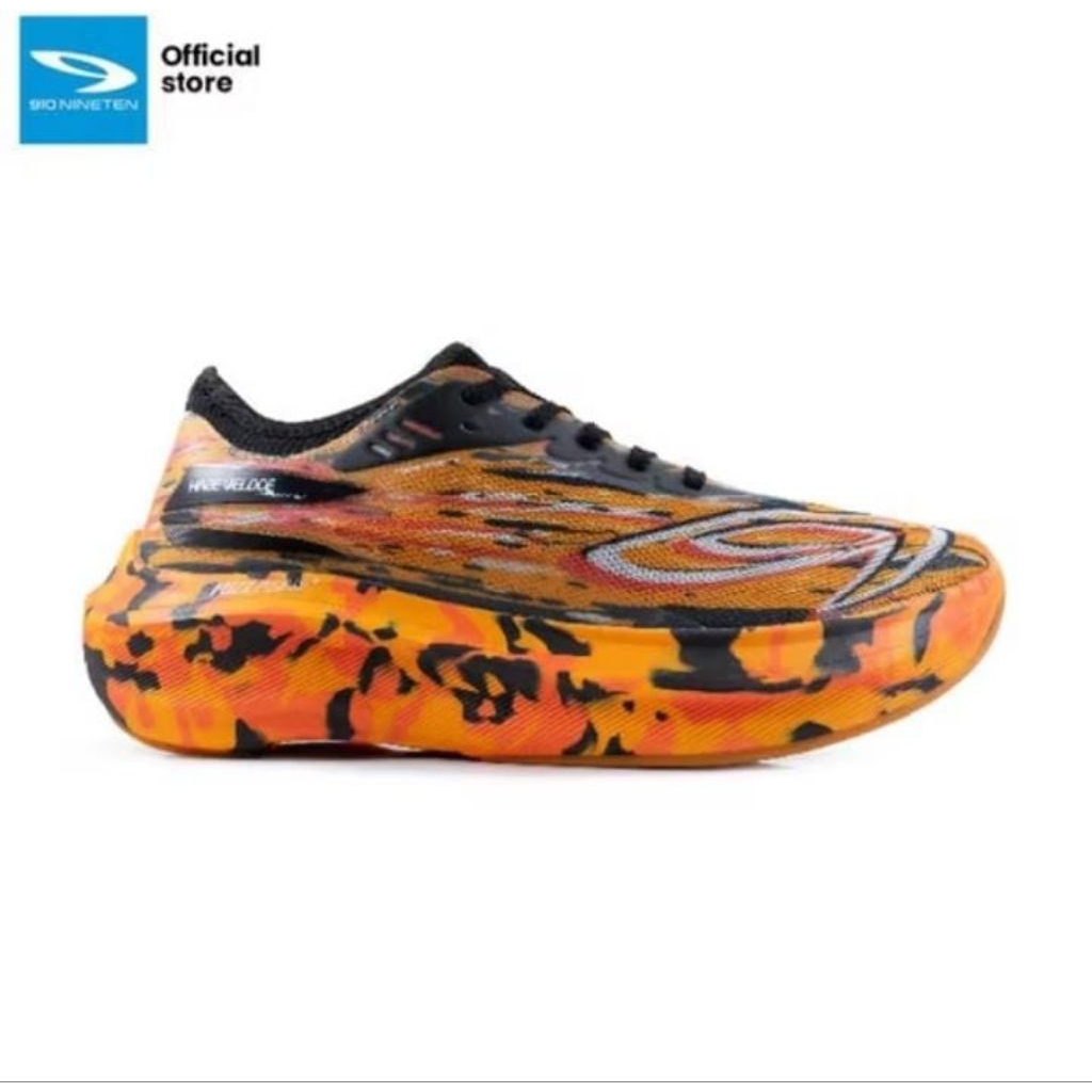 910nineten -HAZE VELOCE GRAVITY - HITAM ORANGE JINGGA- Sepatu lari /Running /Trail Run / Basket /BTS