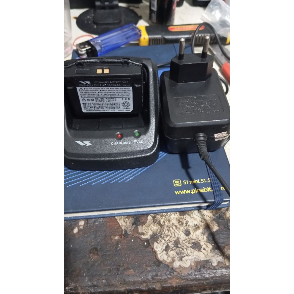 Charger Handy Talky Yaesu CD-15A VX-5 VX-6 VX-7 Second Normal