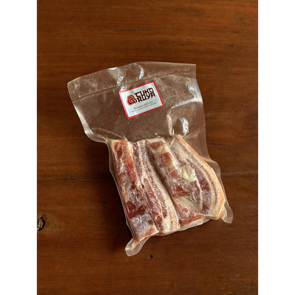 

Samcan Skin On (Pork Belly Dengan Kulit) 500g Premium Fresh Frozen