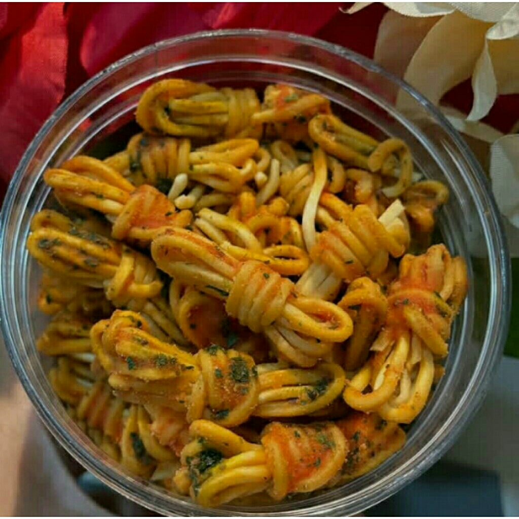 

mie gulung pedas daun jeruk 100gr