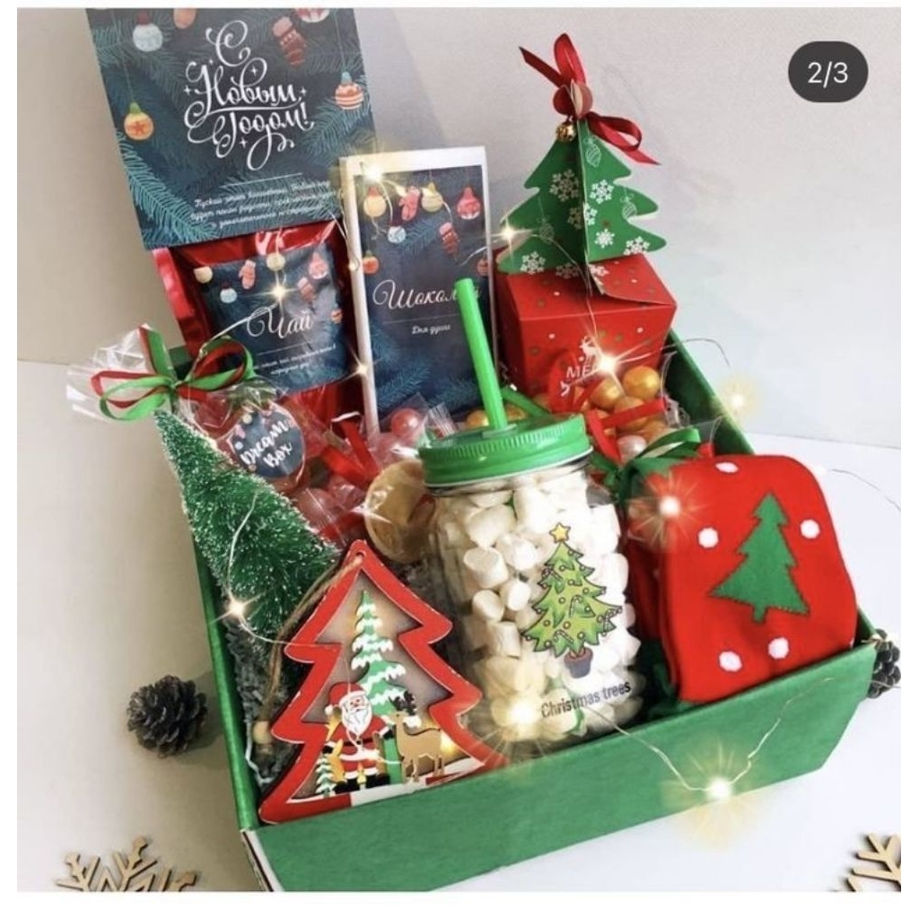 

Box C Paket 6. Hiasan Natal + Tumbler Natal + Marsmellow + Coklat Almond + Kartu Ucapan. Hampers Edisi Natal.