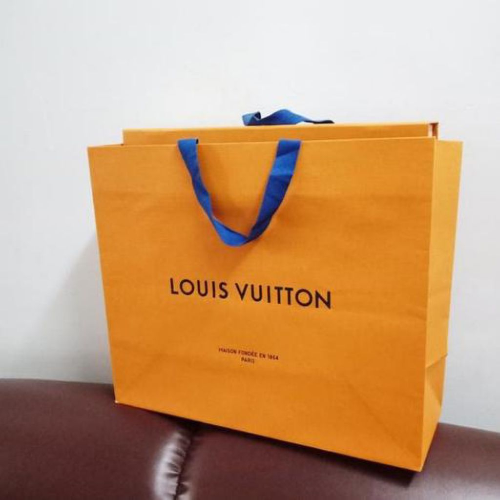

paperbag LV Authentic