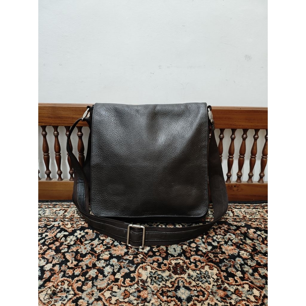 Tas sling bag oroton