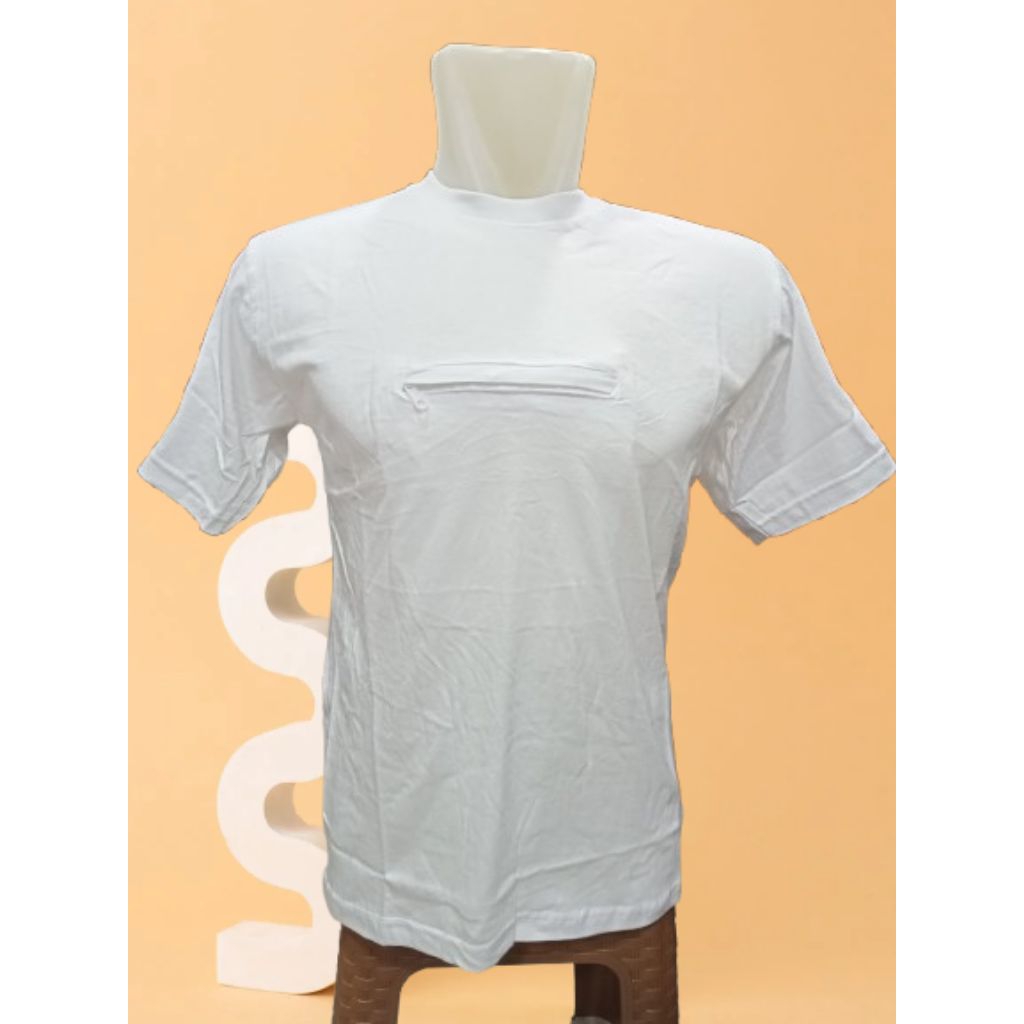 kaos oblong Doraemon kantong depan