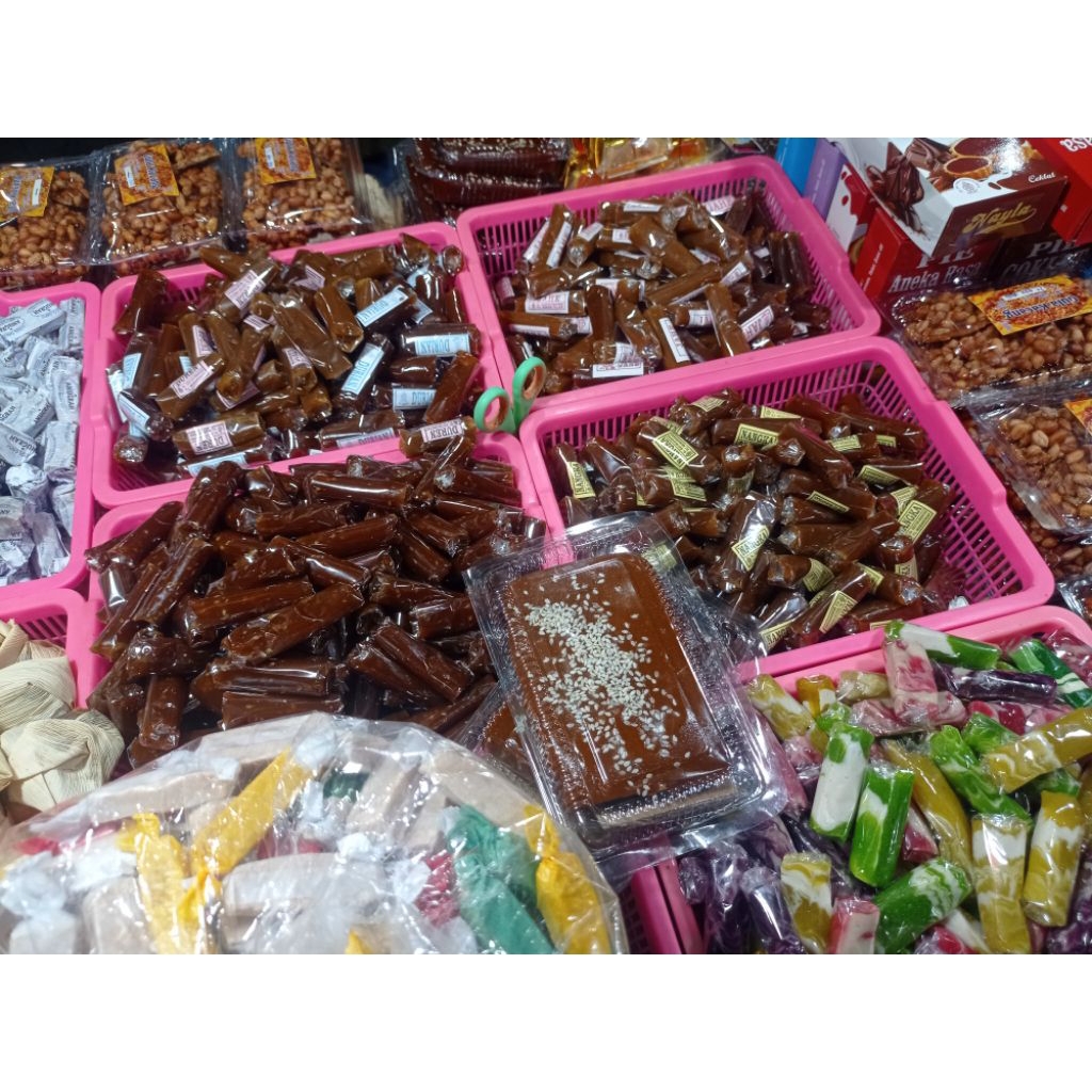 

Jenang Kudus / Dodol (varian rasa : jahe,durian,zebra,wijen,nangka) Lembut, Legit. 500gram, 1kg maupun 250gram.