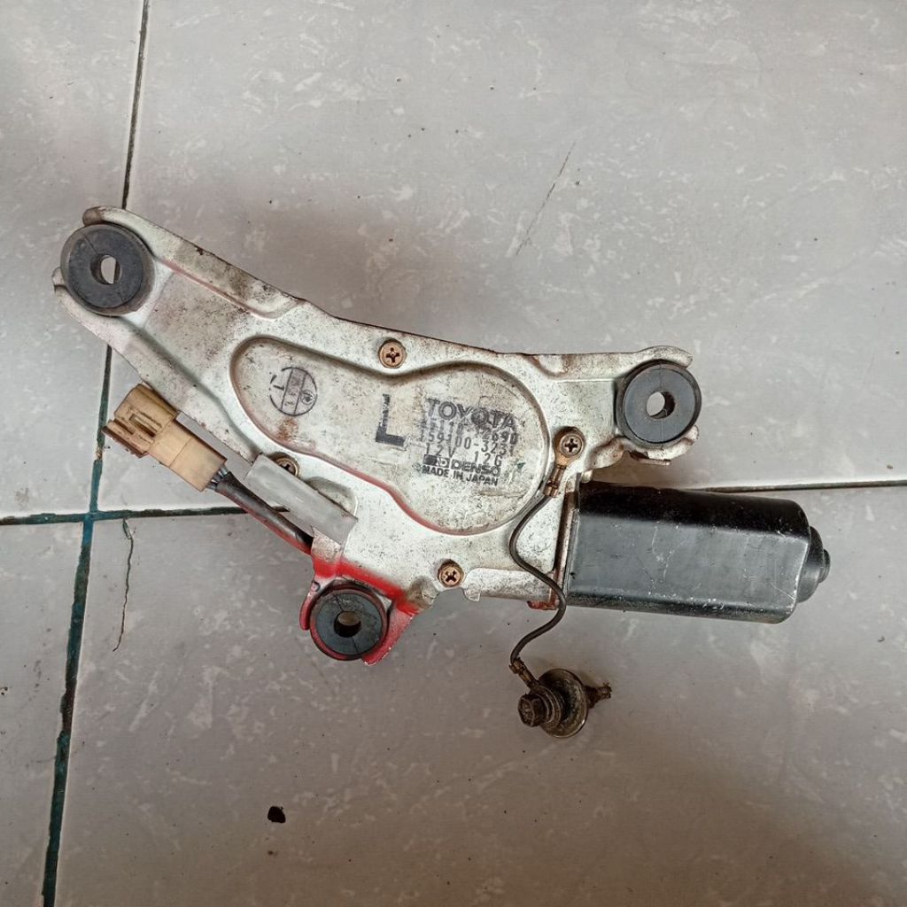 Dinamo wiper belakang twincam liftback