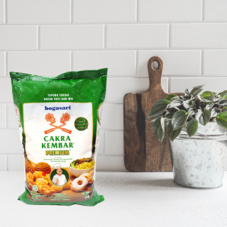 

Tepung Terigu Cakra Kembar Premium 1kg