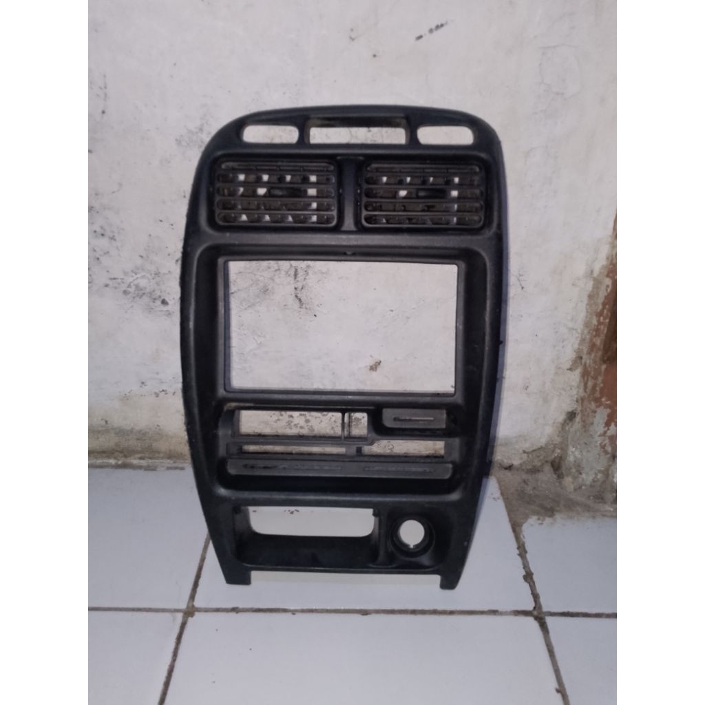 Panel Kisi AC Tutup radio Mobil Suzuki Baleno Thn 1998-2000 Original