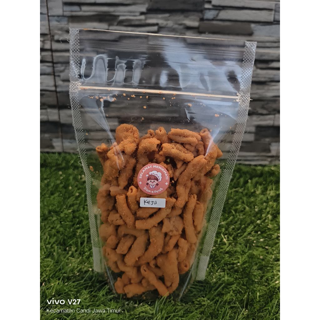 

Kripik Usus dengan varian Rasa Keju