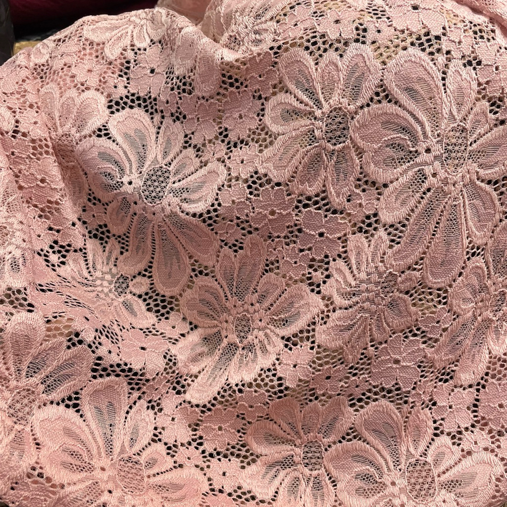 kain semi prada - kain katun brokat semi prada - warna pink salem - kain brokat motif bunga premium 