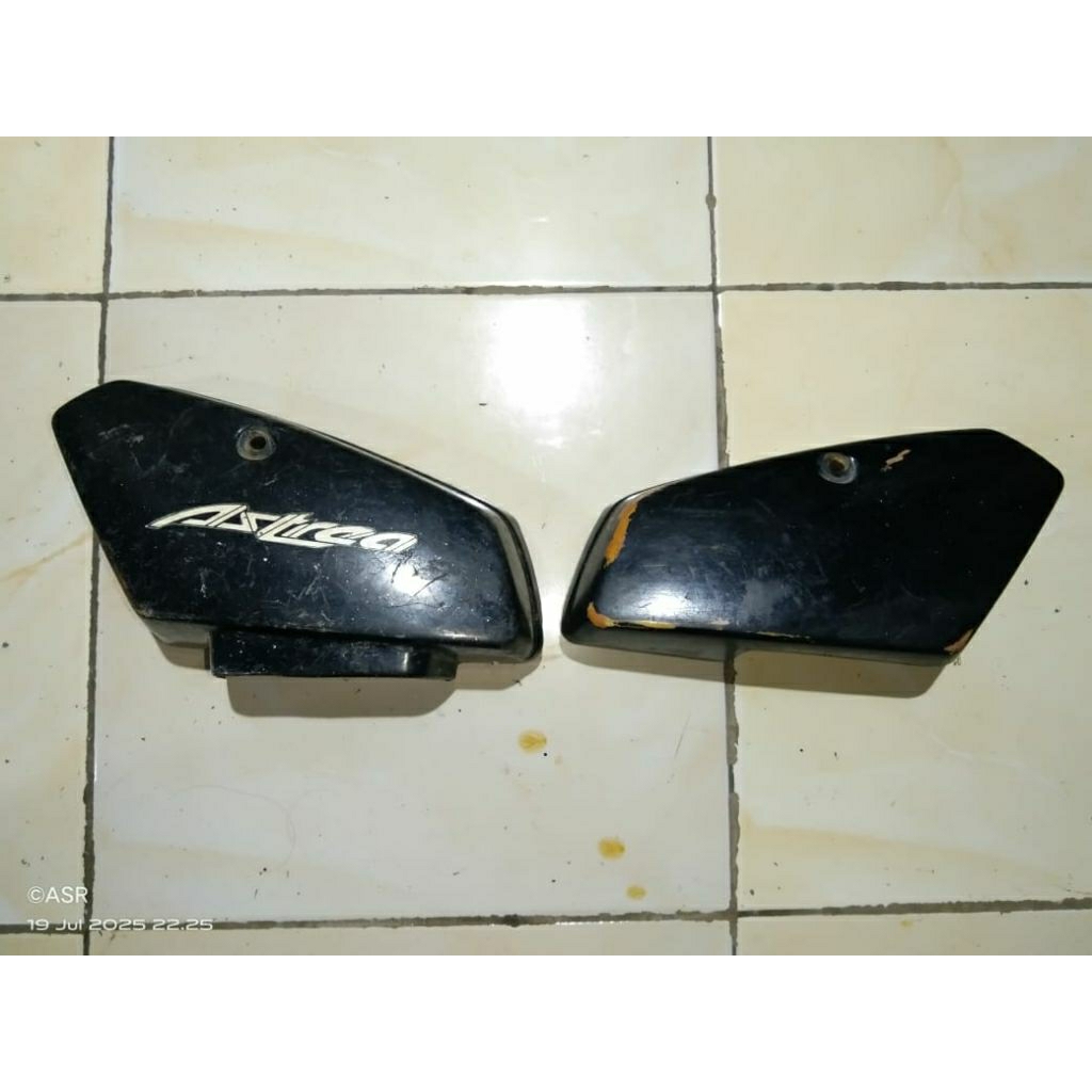 COVER TUTUP AKKI/BOX AKKI/BODI SAMPING HONDA ASTREA STAR/800 ORIGINAL COPOTAN