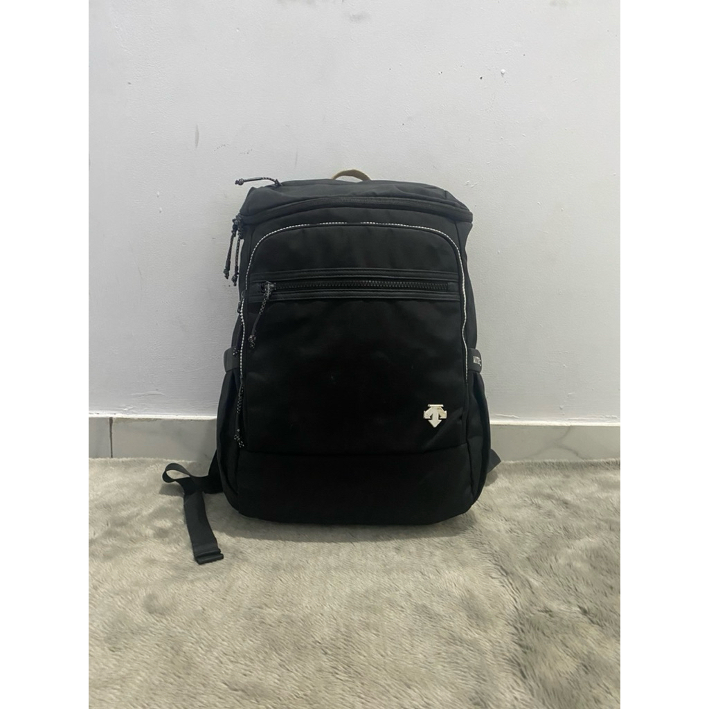 ransel cowok nilon hitam dr descente preloved