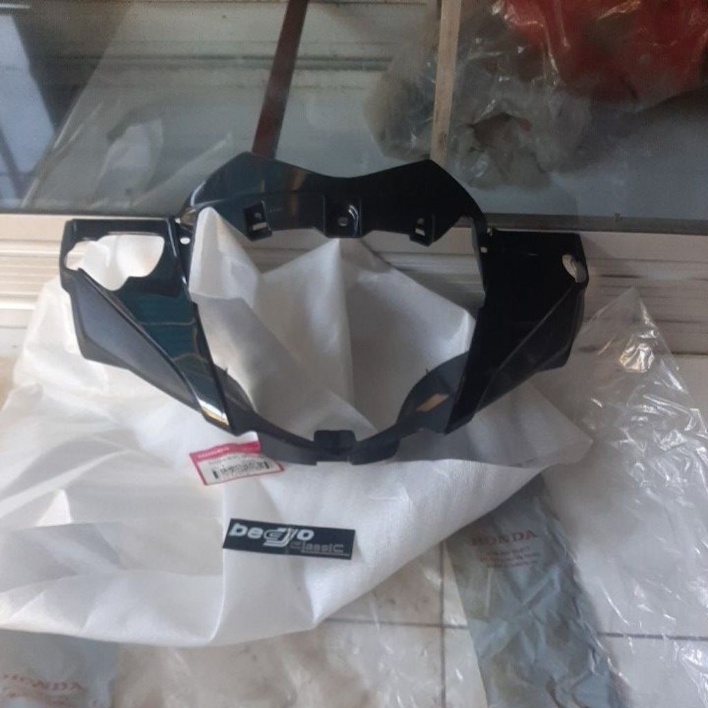 BATOK TOTOK COVER LAMPU DEPAN HONDA SUPRA X125 X 125 batman hitam KVL ori original AHM 53205-KVL-N00