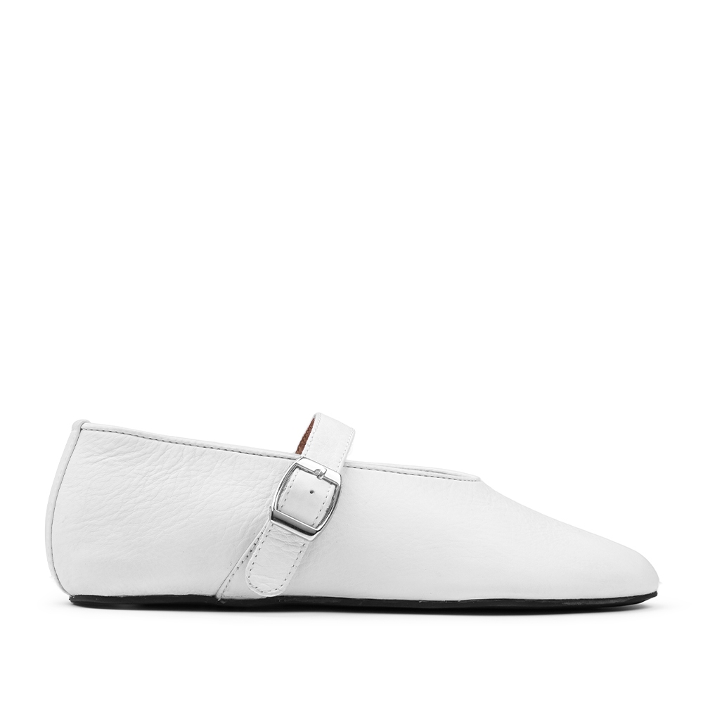 Prabu - Sepatu Kulit Slip On Wanita Alana White Putih
