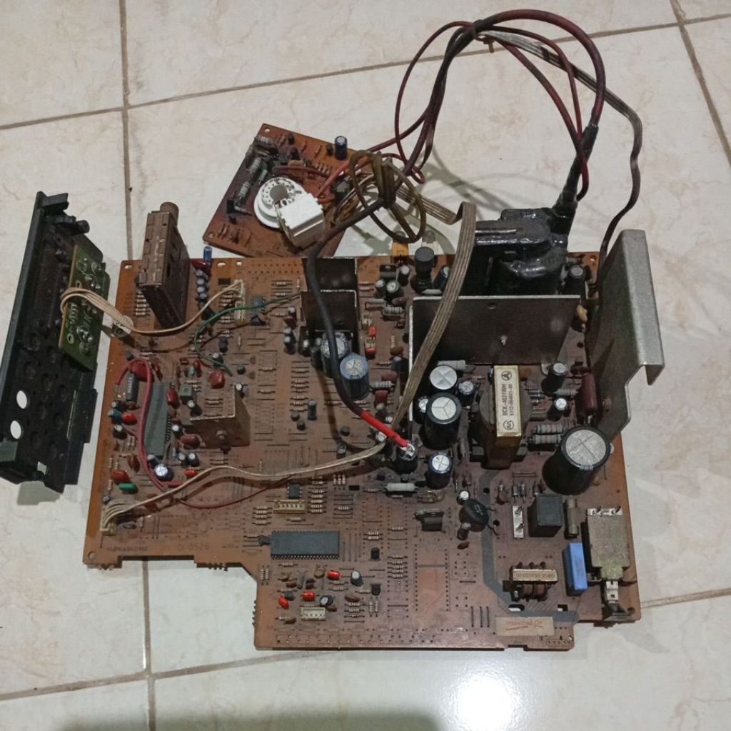 mesin tv fujitek tabung 21"