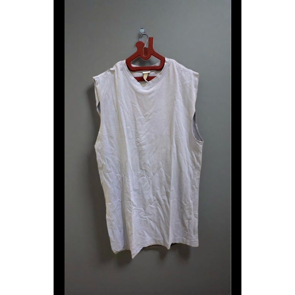 kaos H&M tanpa lengan