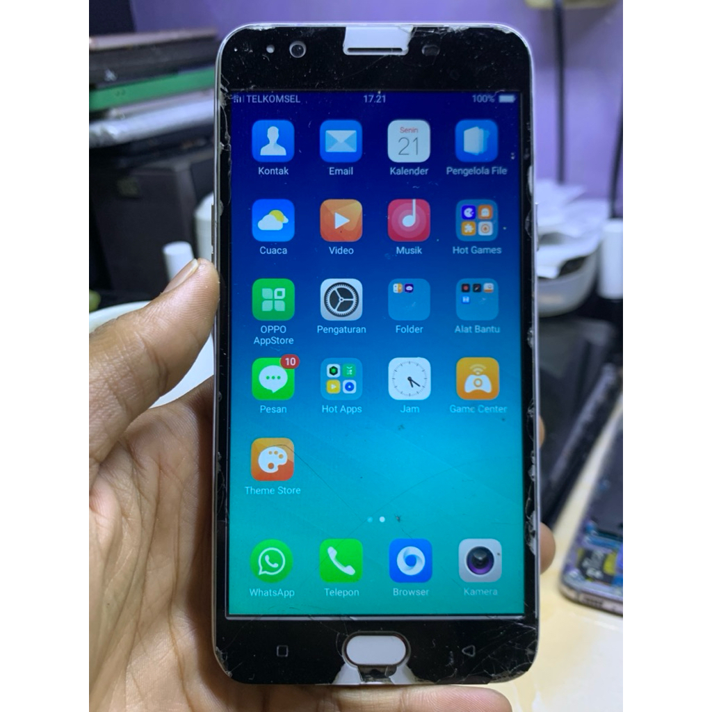 Unit Second Oppo F1s Ram4/64GB Minus Bisa Pakai