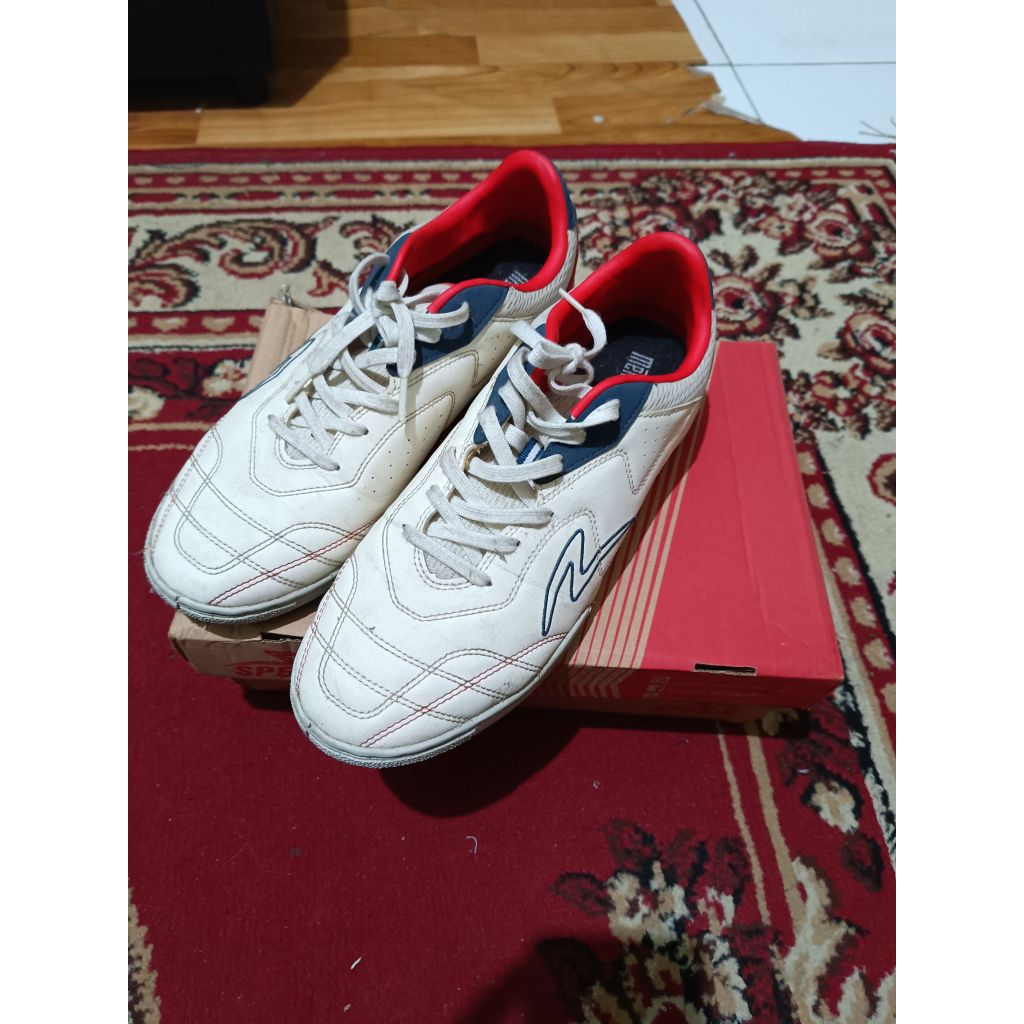 sepatu futsal specs metasala