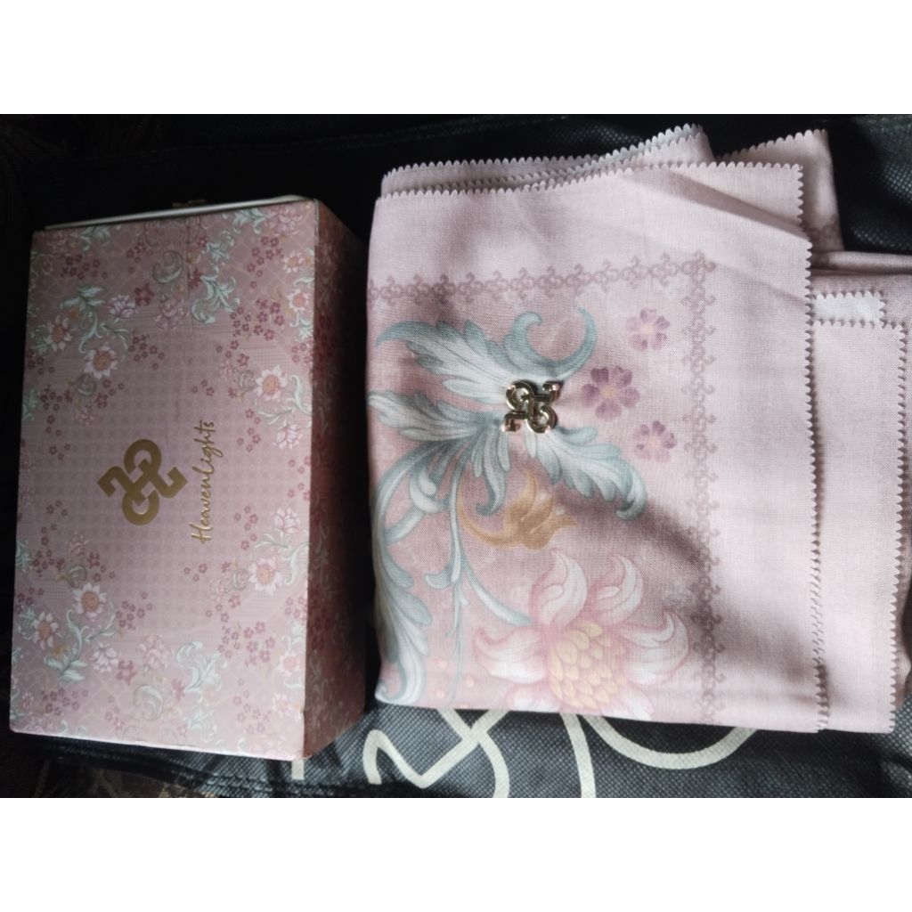 Heaven lights PL scarf