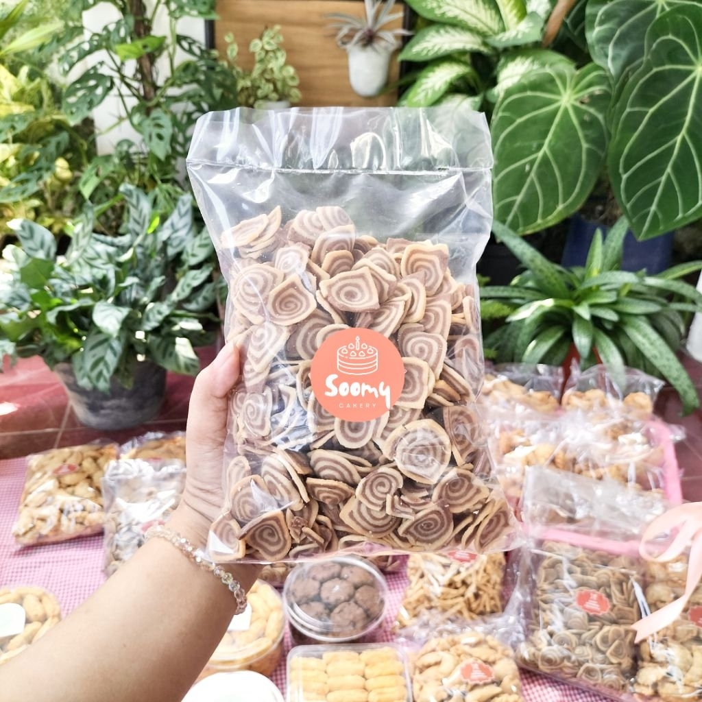 

Soomy Cakery - Kue Kuping Gajah Cemilan Kiloan Kualitas Super Premium Home Made