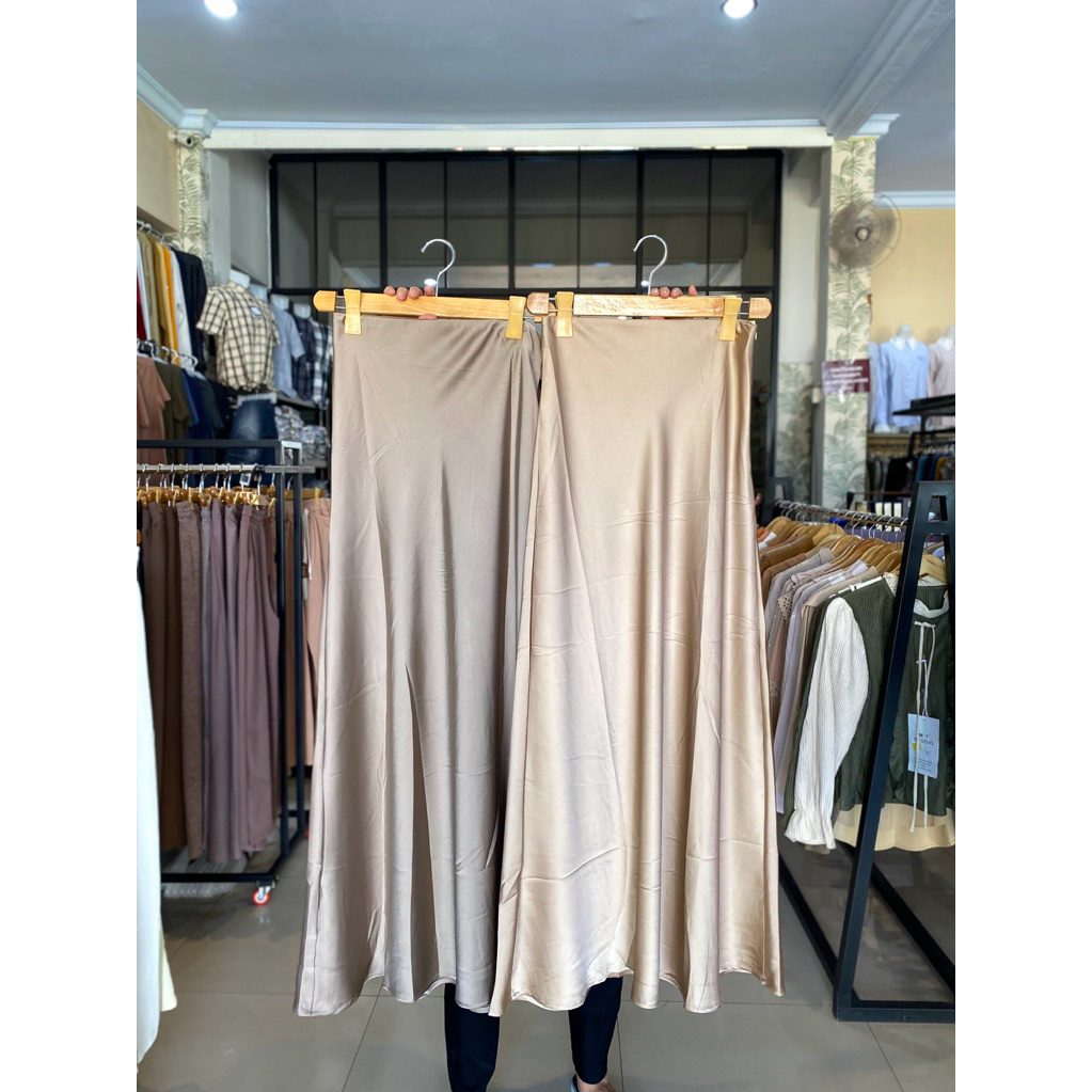 Rok satin silk premium