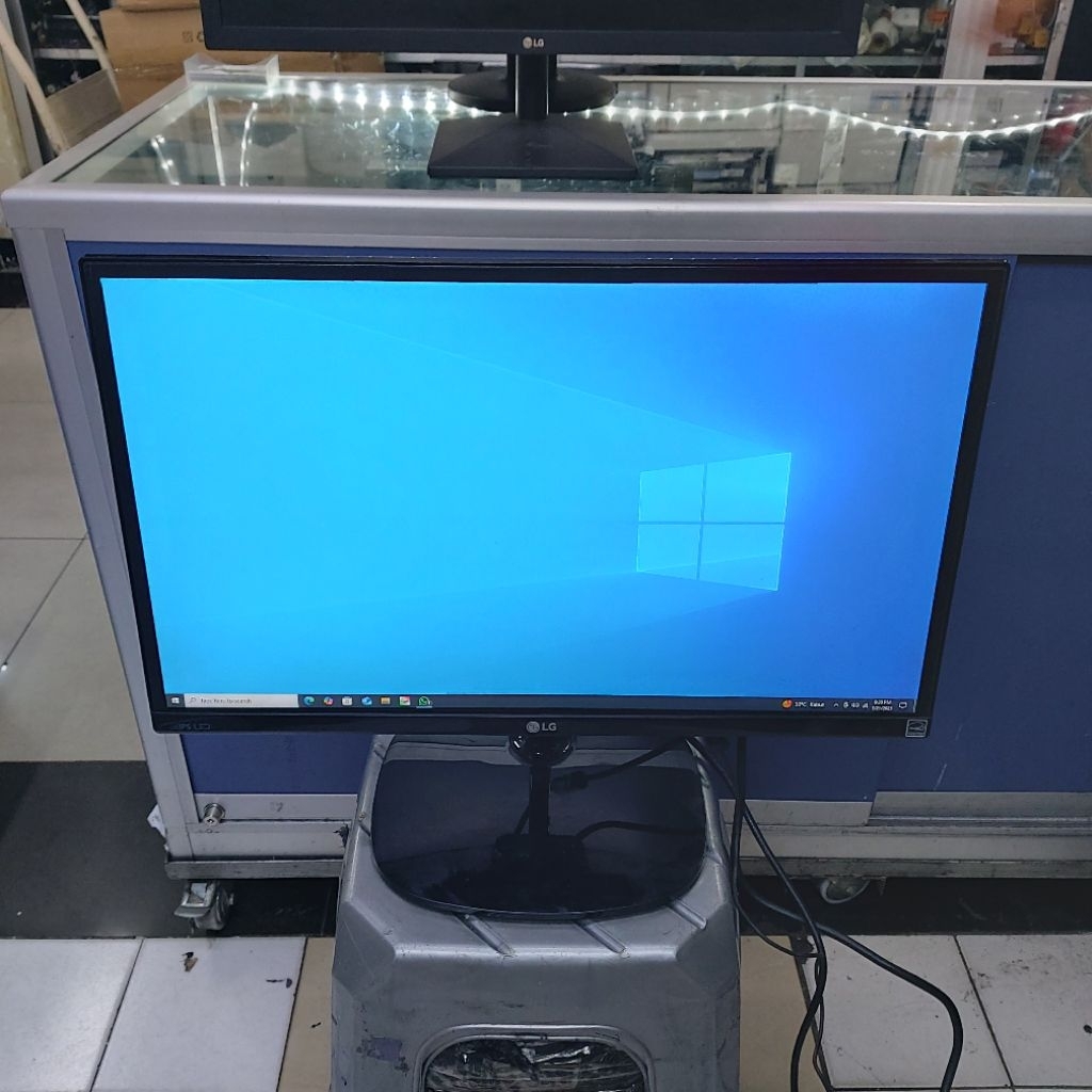 Monitor LG LED IPS 22inch 22MP67HQ Frameless Full HD