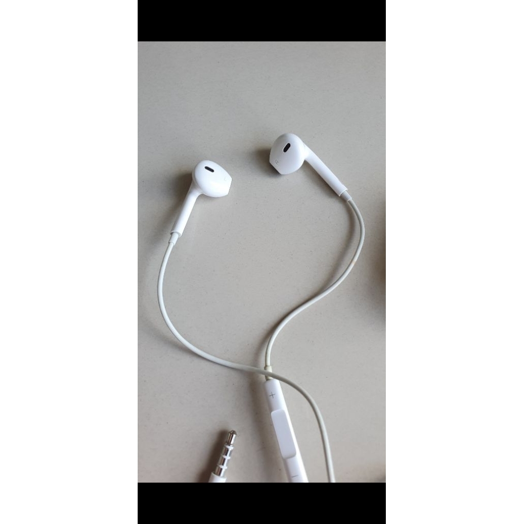Apple earpods headset white stereo audio earphones putih original / iphone 11 12 13  ipad ipod macbo