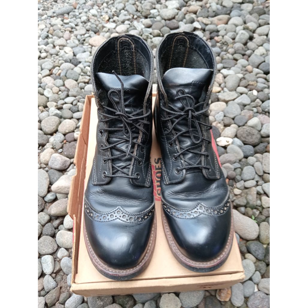 Red Wing iron ranger 8126