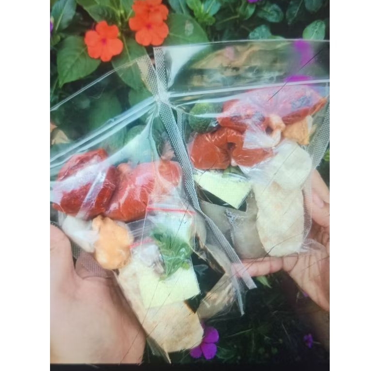 

BACIWIR (baso aci ayam suwir)