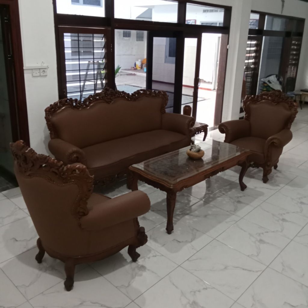 Furniture Sofa Set Kayu Jati Jepara Ukiran Oscar Coklat Kondisi Sangat Terawat Free Delivery Truckin