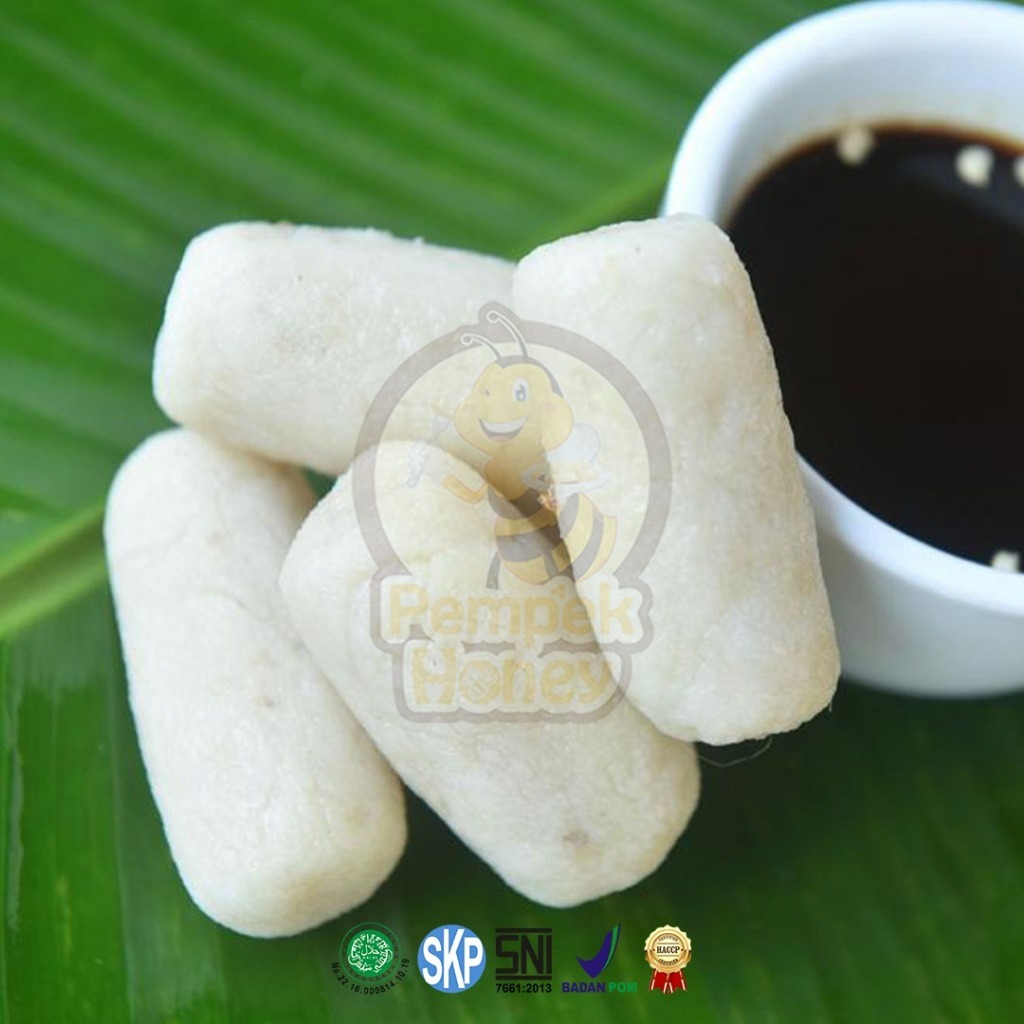 

Pempek Lenjer Kecil Ordinary Ikan Tenggiri. Tanpa Penguat Rasa (NON MSG) Halal MUI, SKP, SNI, BPOM, & HACCP